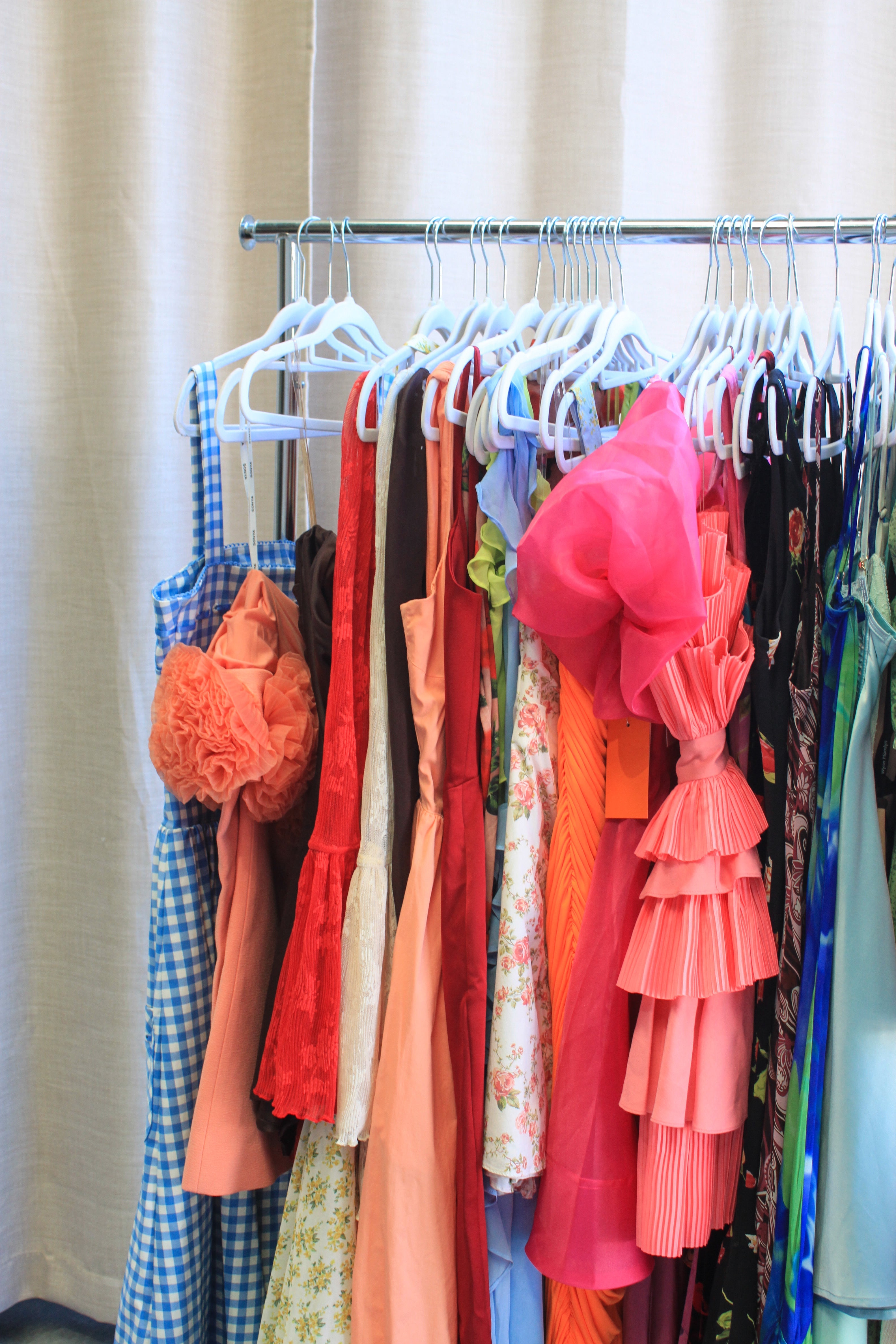 How Dress Rentals Save Money and the Planet