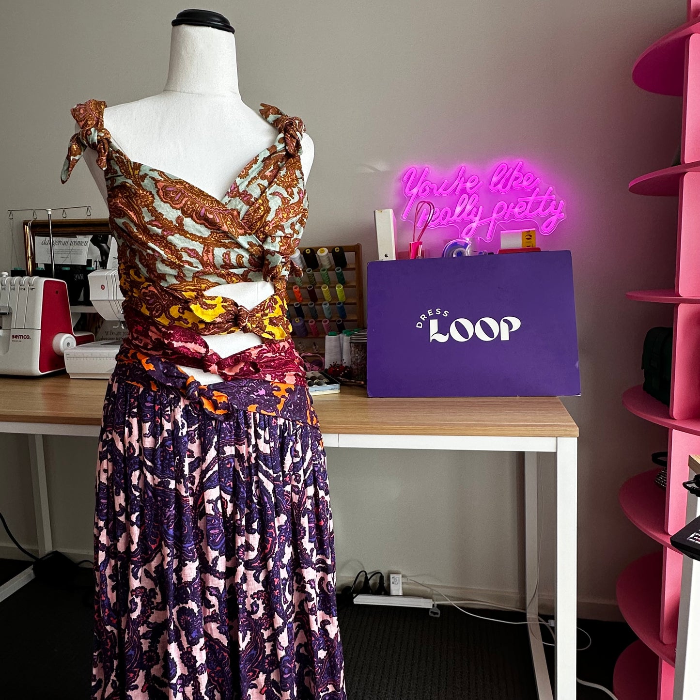 Tiggy Bow Midi Dress in Spliced Paisley