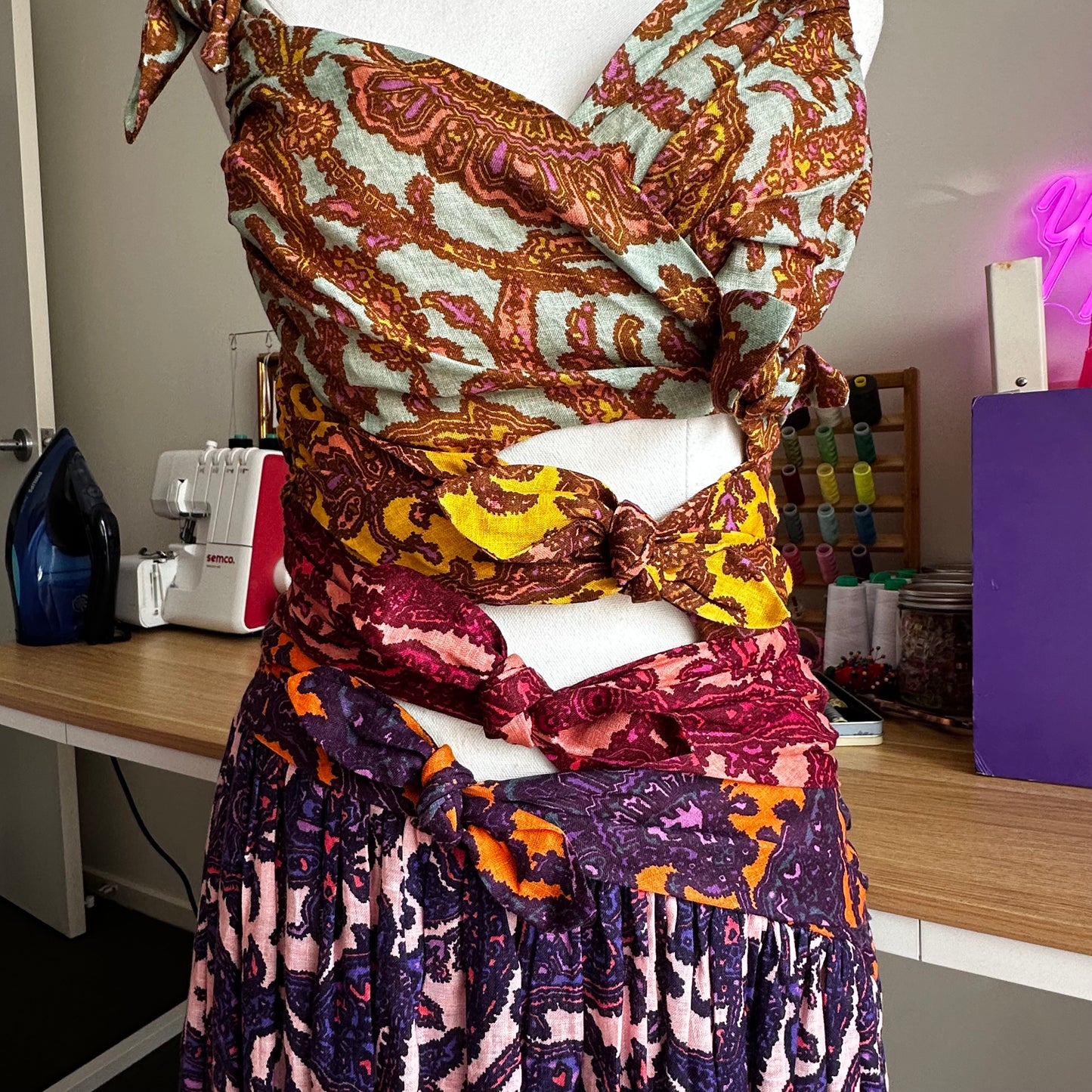 Tiggy Bow Midi Dress in Spliced Paisley